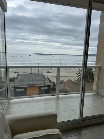 Terraza o patio. American Apart Hotel Los Vilos