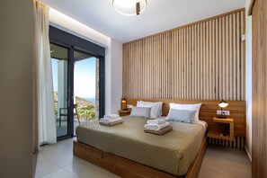 7 bedrooms, desk, iron/ironing board, travel cot - Agapanthus Ultimate Luxury Villa (Likotinarea)