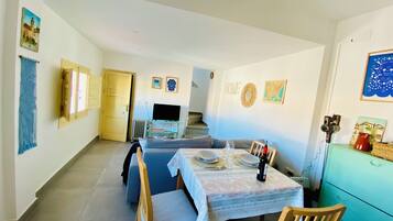 Apartamento, 2 habitaciones, fumadores, terraza | Comedor