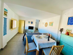 Apartment, 2 Bedrooms, Smoking, Terrace | Dining room