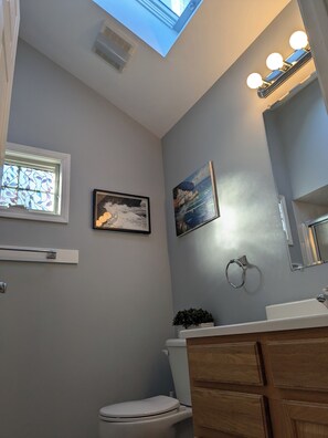 Shower, hair dryer, towels, soap - Sunny Days Sandy Toes-Lavallette NJ-4 Bedroom 2 bath-Family Ocean Beach House (Lavallette)