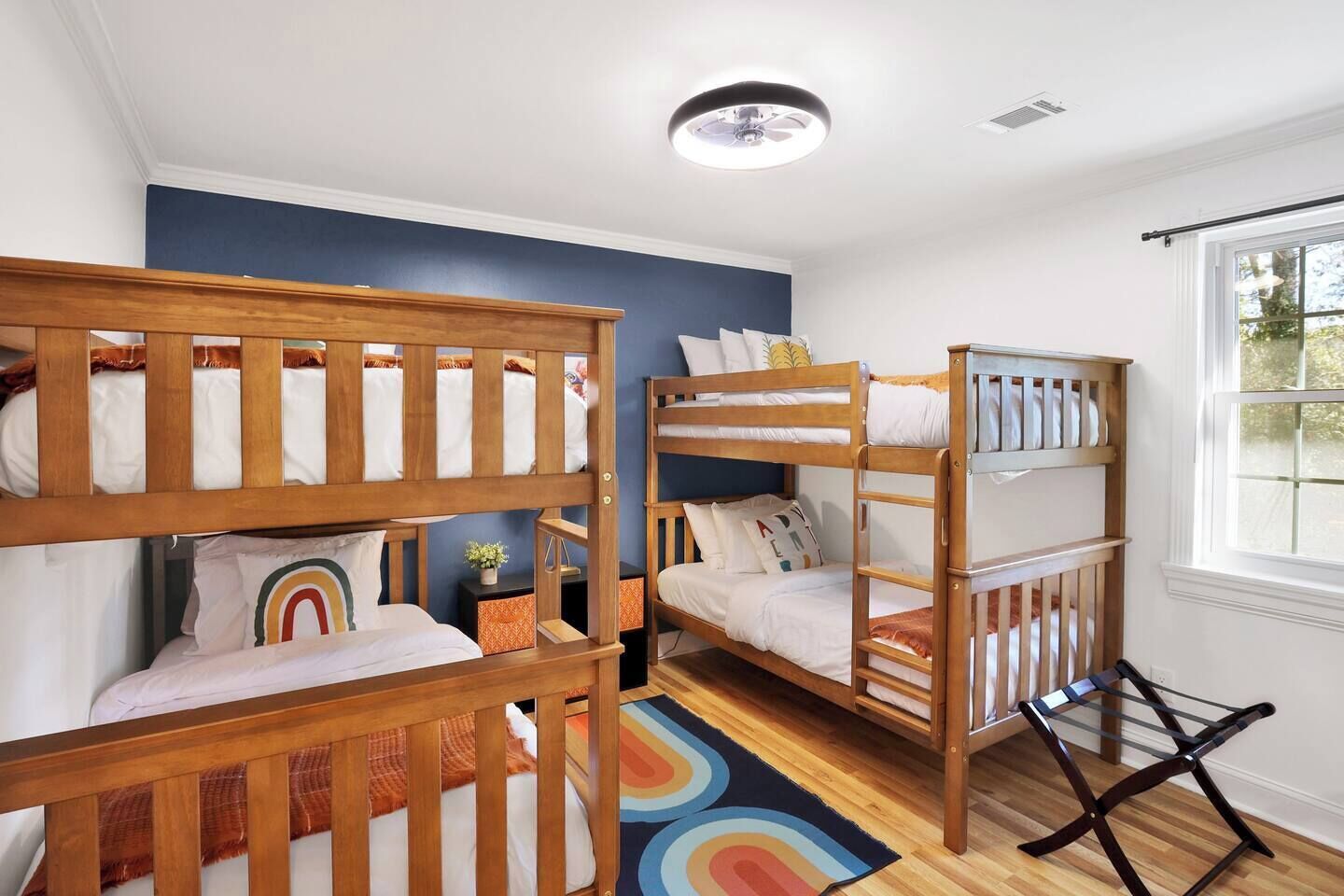 5 makuuhuonetta, työpöytä, silitysrauta/-lauta, ilmainen Wi-Fi