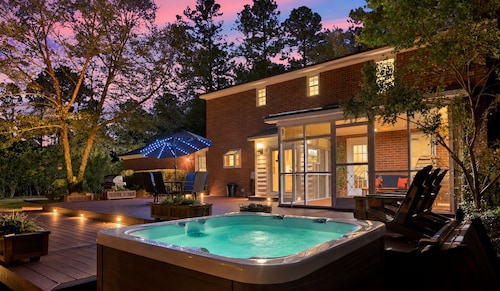 5BR · Sleeps 12–16 · Hot Tub, Game Room, Fire Pit