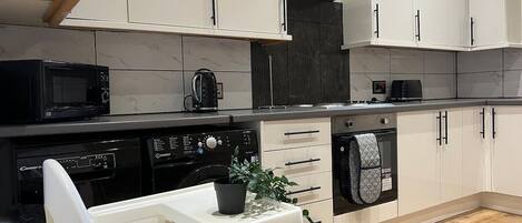 Fridge, microwave, oven, stovetop