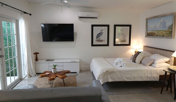 1 bedroom, iron/ironing board, travel cot, free WiFi