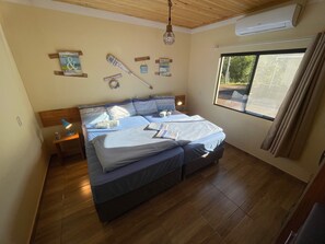 1 chambre, lit parapluie, Wi-Fi gratuit, draps fournis