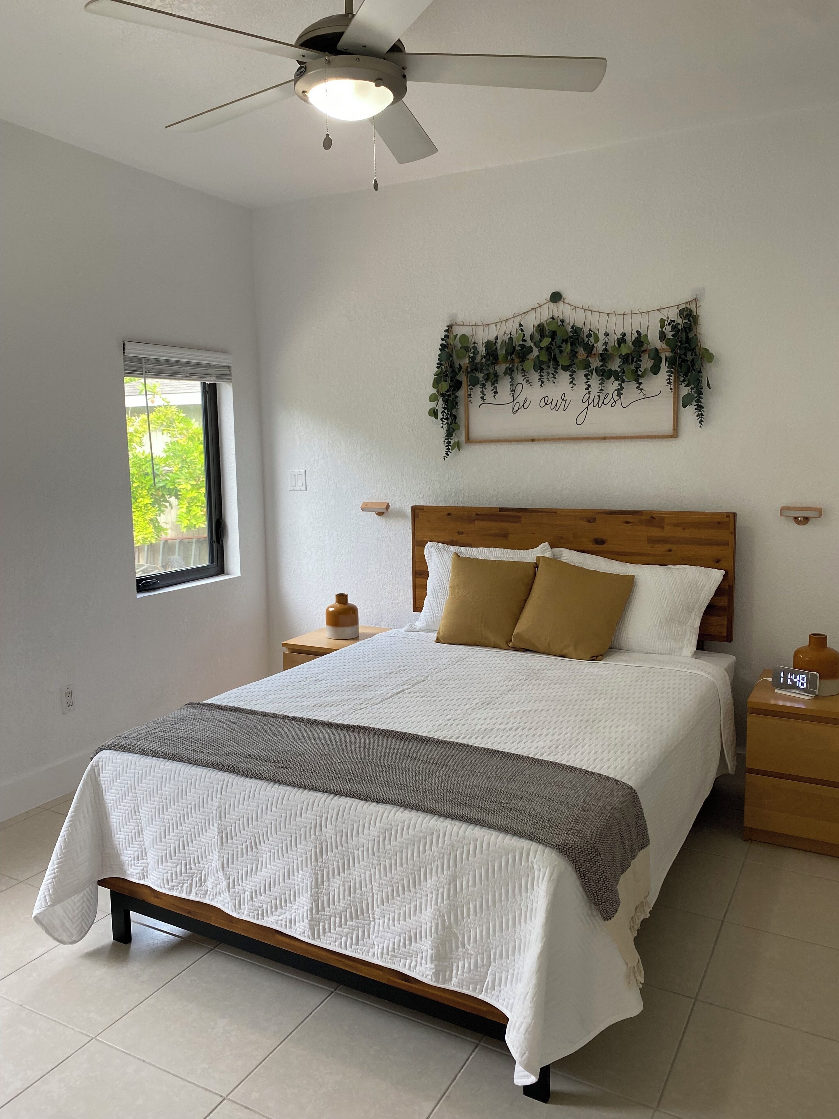 2 makuuhuonetta, silitysrauta/-lauta, ilmainen Wi-Fi, vuodevaatteet