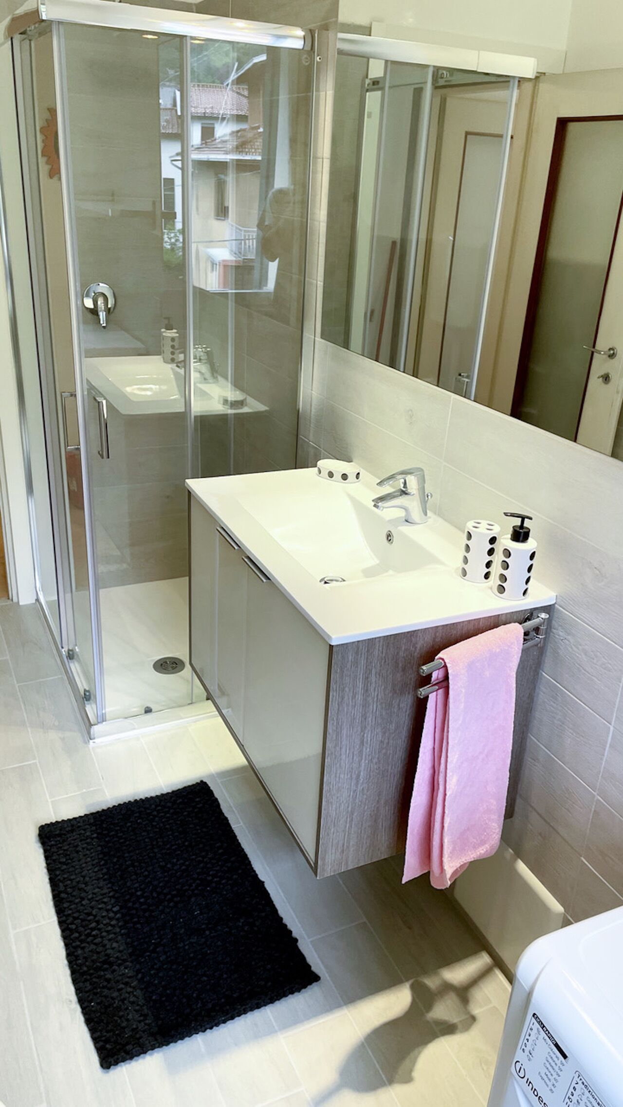 Doccia, asciugacapelli, bidet, asciugamani