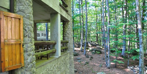 House in the Woods at Macinaie, quiet and nature.