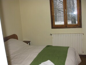 4 chambres, lit parapluie, Wi-Fi, draps fournis