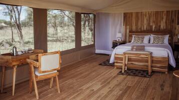 Single Room, Park View | 2 bedrooms, in-room safe, desk, laptop workspace