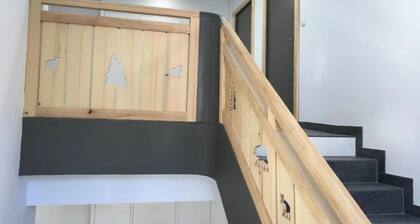 80m2 apartment with terrace and unobstructed mountain views.