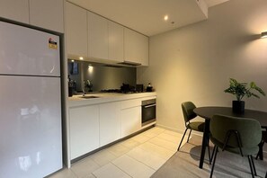 Fridge, microwave, oven, stovetop