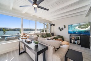 TV connectée, cheminée