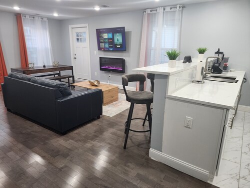 Huge 5BR in Best Location ~ 25 Min to NYC