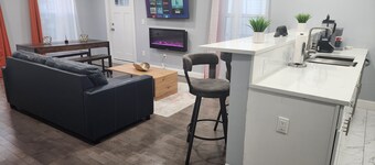 Huge 5BR in Best Location ~ 25 Min to NYC