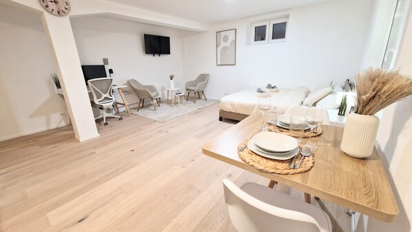 1 chambre, bureau, accès au Wi-Fi (inclus), literie fournie