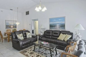 Living area - New! Charming 3-bedroom villa, South Facing Private Pool, Family Friendly  (Clermont)