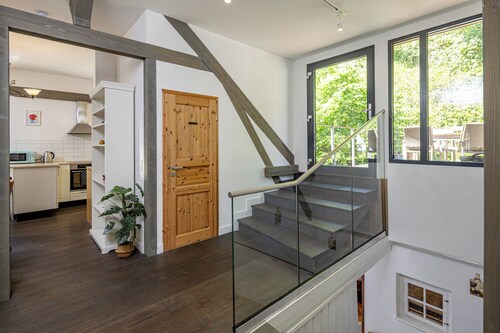 Luxuriöse Sandstein Villa - 320 qm - 7 Räume