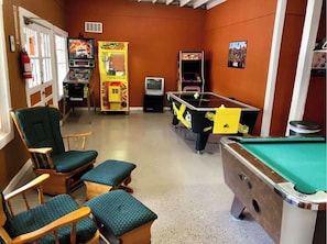 Spielezimmer