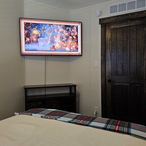 2 habitaciones, tabla de planchar con plancha, wifi y ropa de cama