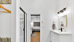Cabane « Premier », plusieurs lits, non-fumeur, vue montagne | Salle de bain