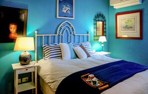 6 bedrooms, free WiFi, bed sheets