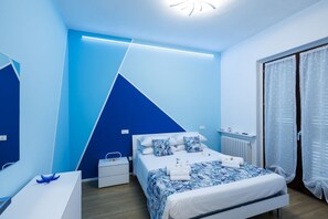 2 soverom, skrivebord, strykejern/-brett og wi-fi (inkludert)