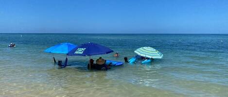 Sun loungers, beach towels