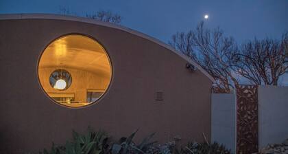 Private Beach Retreat Dome, 2 minutes walk to stunning Snelling Beach