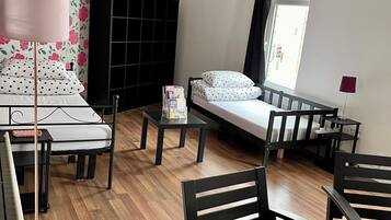 2 bedrooms, desk, travel crib, free WiFi