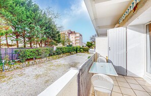 Outdoor dining - 1 bedroom amazing apartment in Royan (Royan)