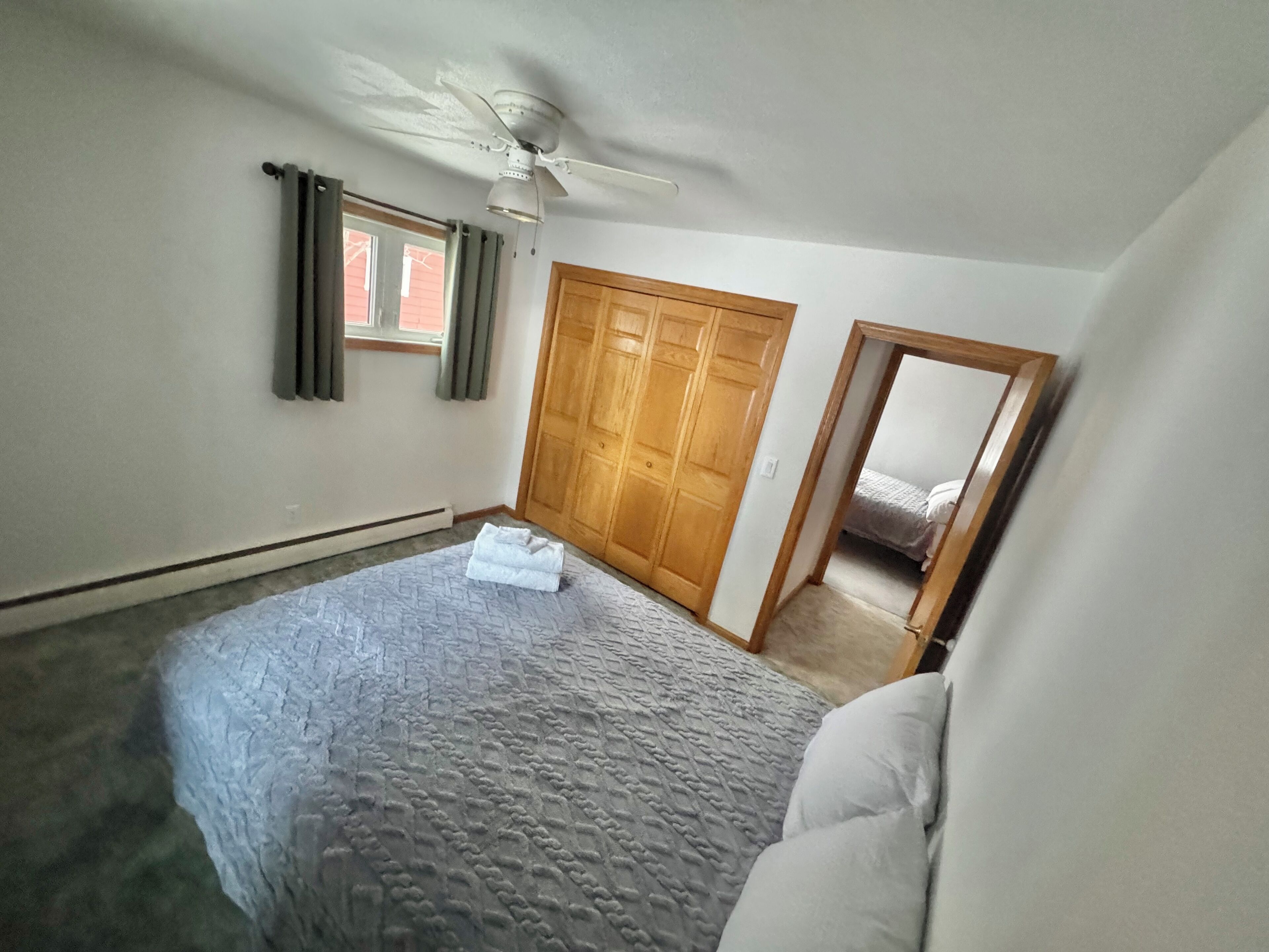 3 多间卧室、WiFi、床单