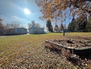 Property grounds - Private Lakeside Escape on Devils Lake (Devils Lake)