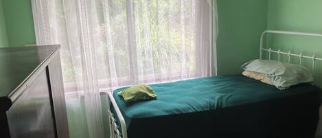 2 chambres, fer et planche Ă repasser, Wi-Fi, literie fournie