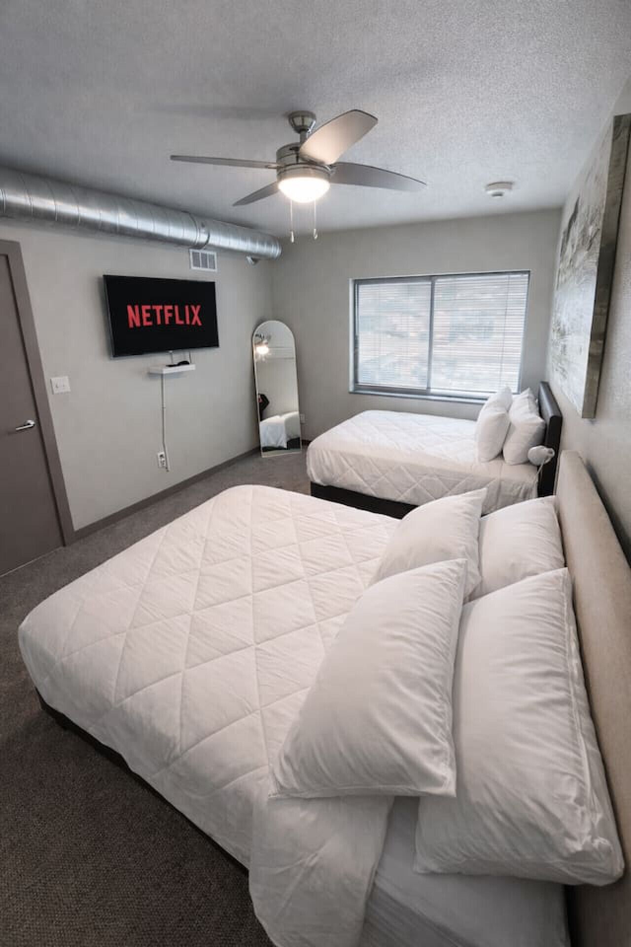 1 chambre, bureau, fer et planche à repasser, Wi-Fi