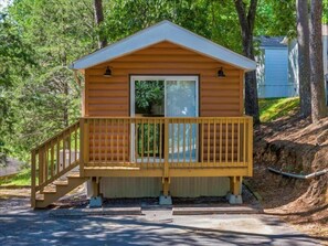 Exterior - Quiet Cottage Retreat w/ King Bed Sleeps 2 (Pigeon Forge)