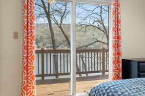 3 bedrooms, iron/ironing board, free WiFi, bed sheets - Charming 3-bed Lakehouse with Deck and Beach (Holland)