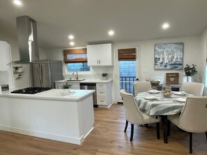 Micro-ondas, fogão, cooktop, lava-louças