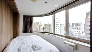 Phòng đôi cơ bản, quang cảnh thành phố (Shared bathroom only) | Truy cập Internet không dây miễn phí, bộ trải giường
