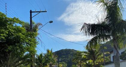 House in a gated community on Pernambuco beach - Guarujá/SP.