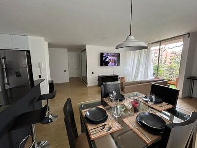 Cozy Stay in El Poblado Work & Explore!