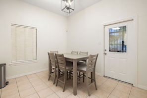 Dining - Casa Aaron, Large Pool, Game Room, Spacious Backyard with Palm Trees, 3 Bedrooms (Pharr)
