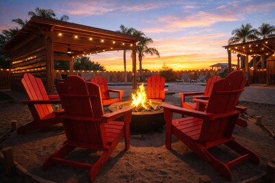 Casa Aaron, Large Pool, Game Room, Spacious Backyard with Palm Trees, 3 Bedrooms