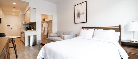 1 chambre, fer et planche à repasser, Wi-Fi, draps fournis