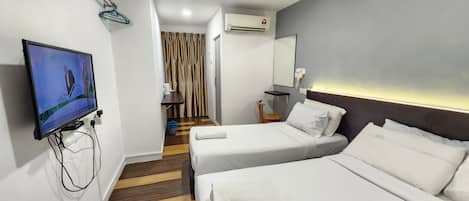 Habitación triple estándar | Escritorio y wifi gratis