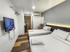 Desk, free WiFi - The Ardens Hotel-Taman Johor Jaya (Johor Bahru)