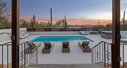 Family Friendly | Foothills| 6 Bedrooms| Sleeps 24