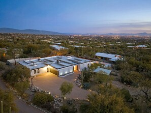 Exterior - Mountain & City Views . Foothills . Heated Pool • Spa • Putt Putt • Sleeps 24 (Tucson)