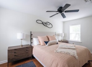 2 bedrooms, iron/ironing board, WiFi, bed sheets